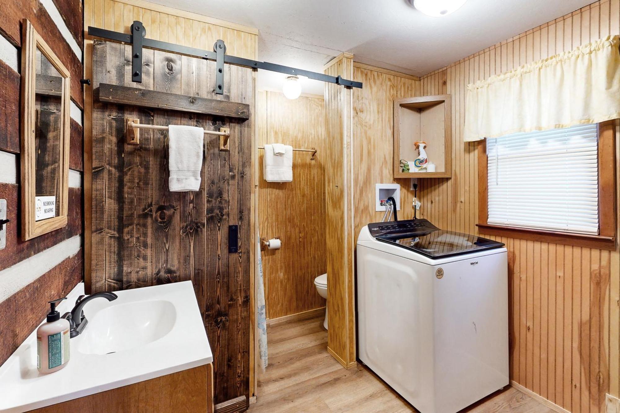 2 Bed 2 Bath Vacation Home In Whittier II Eksteriør billede